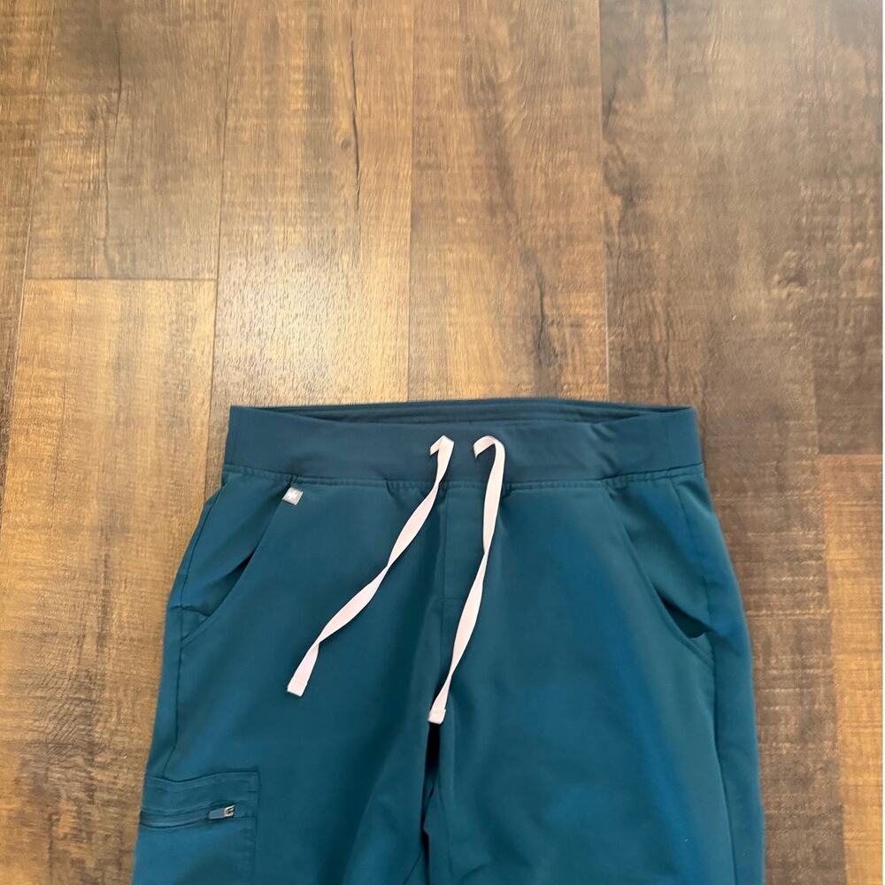 FIGS Zamora Jogger Scrub Pants Caribbean Blue Size Medium - Picture 2 of 7